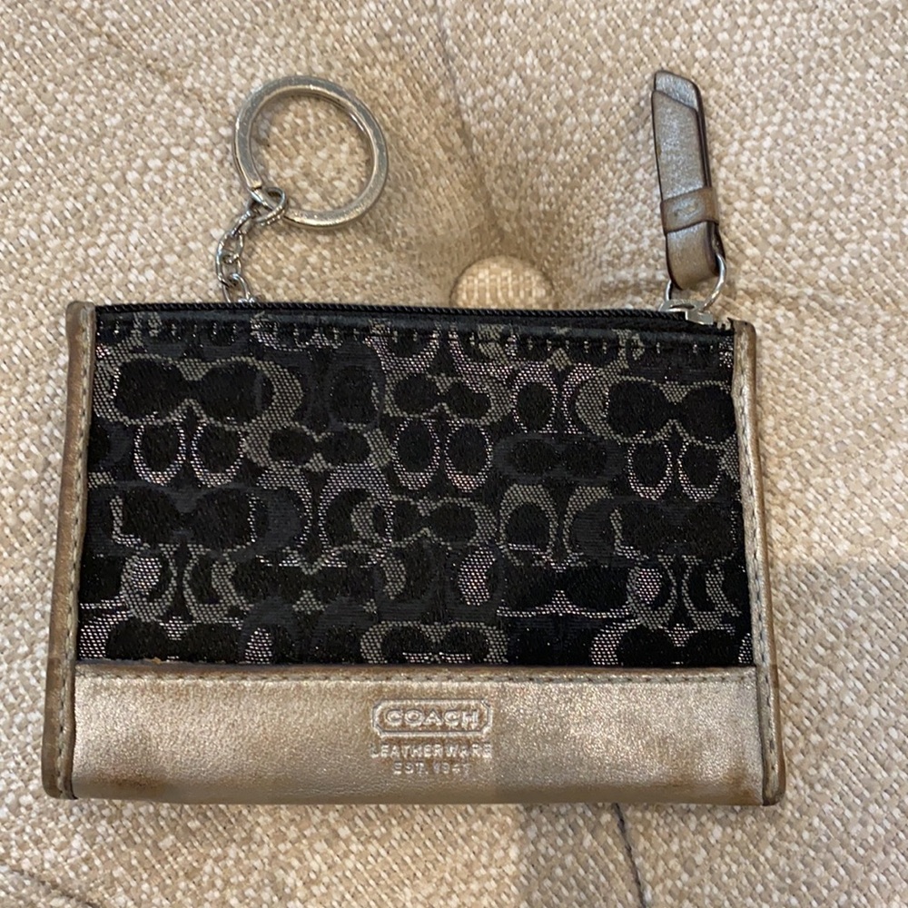 Coach Coin/Card/Key Wallet - Picture 3 of 4
